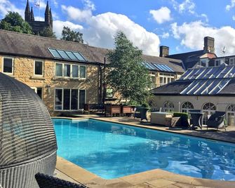Feversham Arms Hotel & Verbena Spa - York - Pool