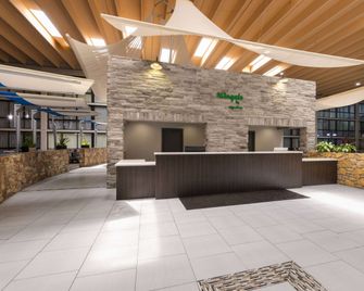 Wingate by Wyndham Kansas City - Kansas City - Front desk