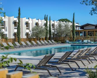 Ibis Perpignan Rivesaltes - Rivesaltes - Pool
