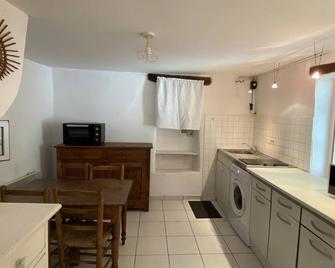 Joli studio en plein centre ville - Nyons - Nyons - Cuisine