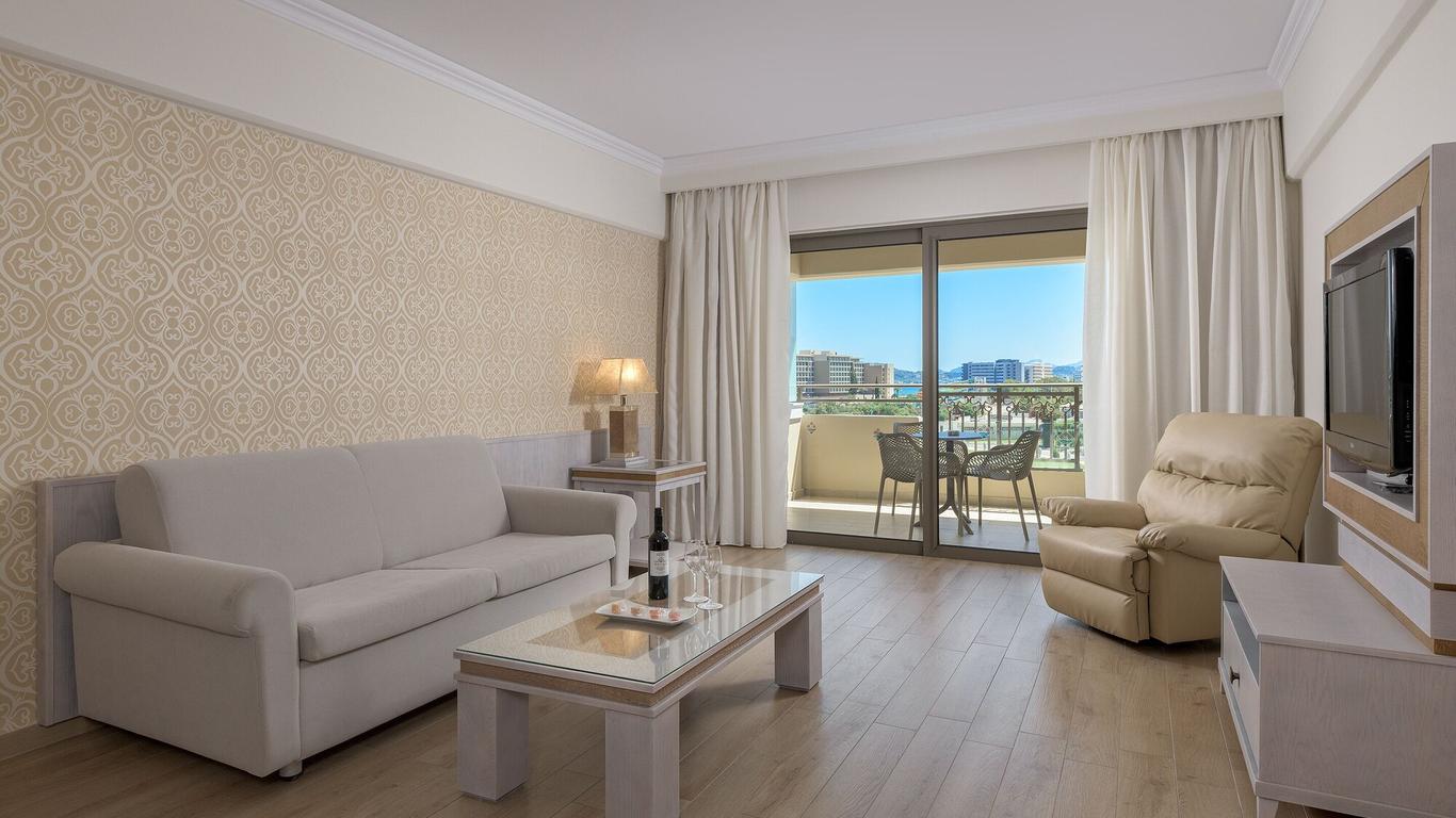 La Marquise Luxury Resort Complex
