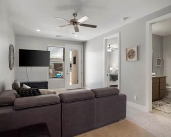 3 bedroom Coral Canyon Golf Vista-2326 - Washington - Living room