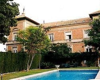 Villa De La Palmera - Sevilla - Piscina