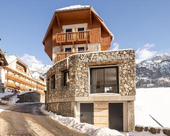 Madame Vacances Hotel Les Cimes - Vaujany - Edificio