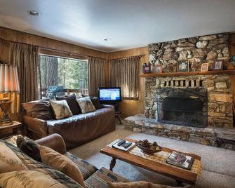 Arnetts' Cabin - North Wawona - Soggiorno
