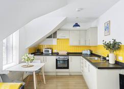 88A Albany Road - Cardiff - Kitchen