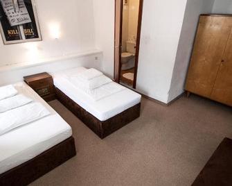 Hostel Chillertal - Mayrhofen - Bedroom