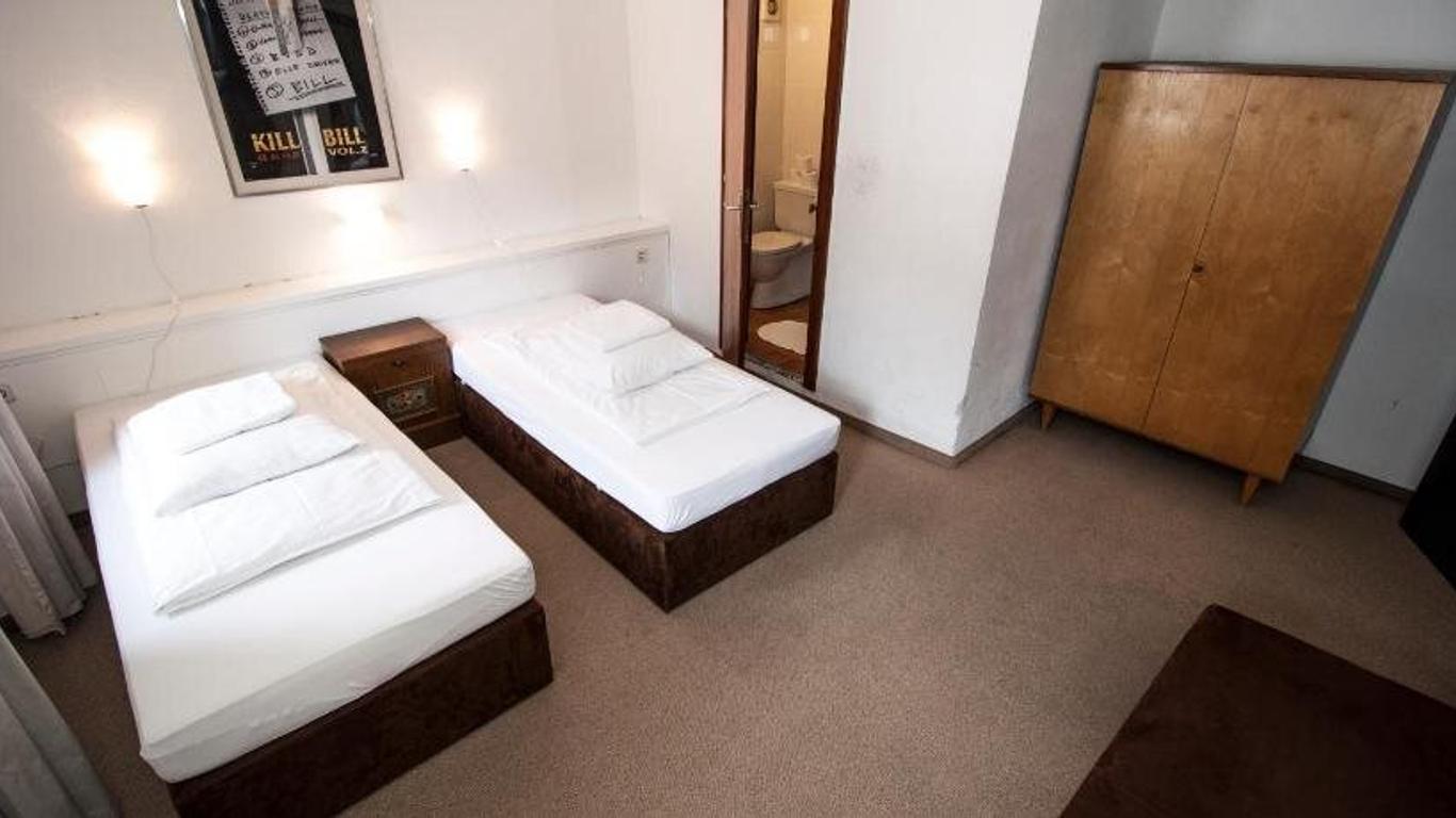 Hostel Chillertal