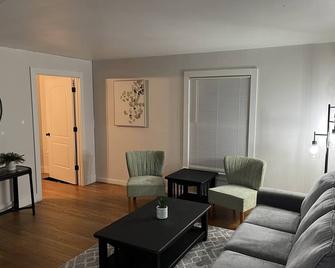 Sunrise suit - Niles - Living room