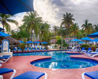 Qualton Club Ixtapa - Ixtapa