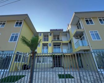 Mach Hotel - Dar Es Salaam - Building