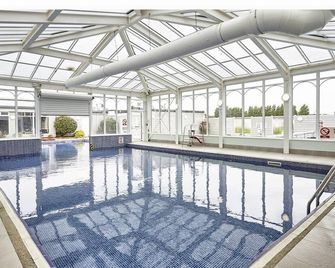 Caravan - Sleeps 8 - Pets Ok - Parking - Hunstanton - Piscine