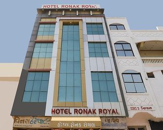 Hotel Ronak Royal - Porbandar - Building