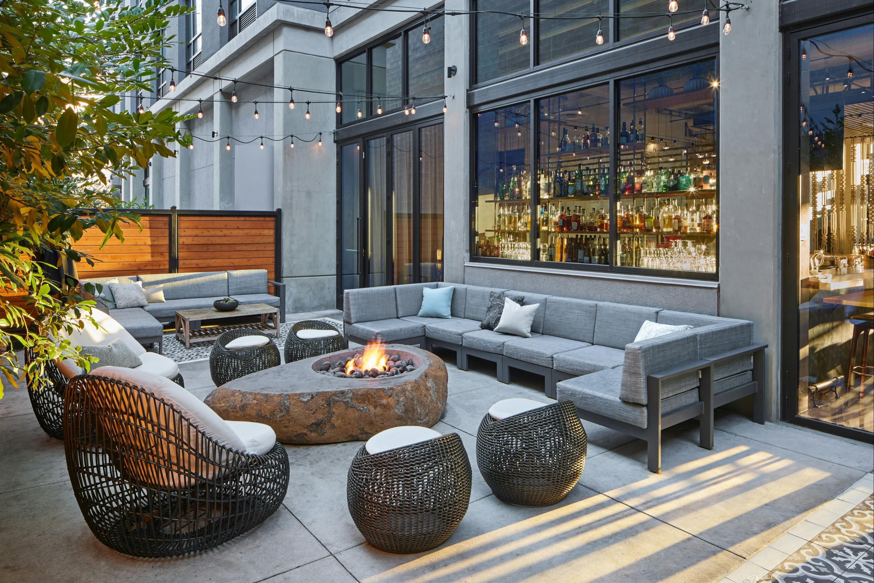 The Fort Sutter Hotel Sacramento, Tapestry Collection by Hilton - Sacramento - Patio