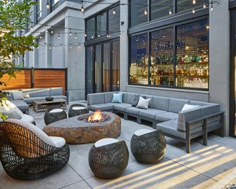 The Fort Sutter Hotel Sacramento, Tapestry Collection by Hilton - Sacramento - Patio
