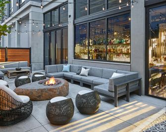 The Fort Sutter Hotel Sacramento, Tapestry Collection by Hilton - סקרמנטו - פטיו