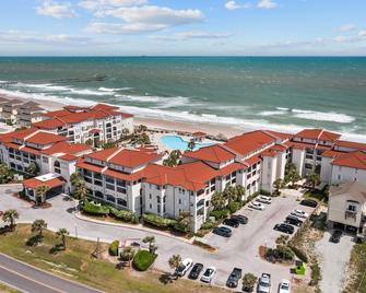 North Topsail Beach Vacation Rental with Pool Access - North Topsail Beach - Edificio