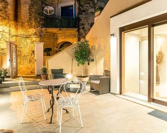 De Gulia Charme and Relax - Castellabate - Innenhof
