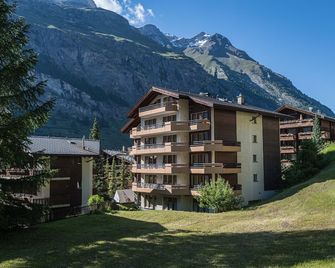 Basecamp Hotel - Zermatt - Building