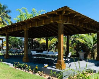 Beachfront~gazebo~multi Family-Volleyball-Bbq Grill-Perfect For Groups~retreats! - Añasco - Patio