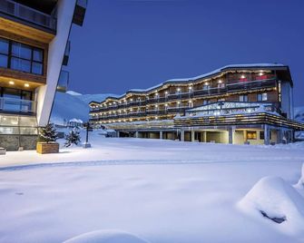 Gudauri Hills Apart Hotel - Gudauri - Budova