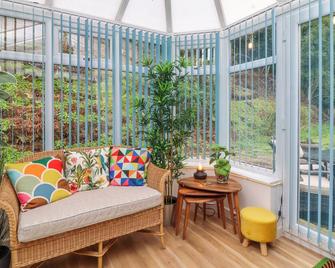 Olicana Croft, With A Garden In Ilkley - Ilkley - Living room