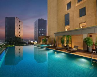 Grand Mercure Gift City - אחמדאבאד - בריכה