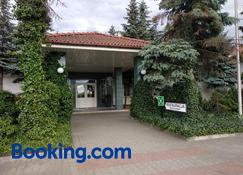 Motel 2000 - Stęszew - Building