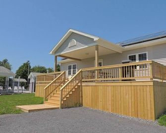 Vacation Home #18 - 2 bedroom/ 2 bath - Cape Vincent - Building