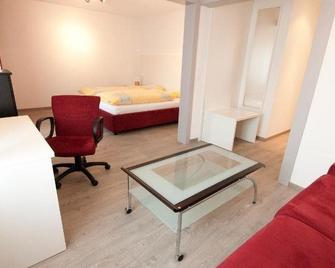 Hotel De La Gare - Saignelégier - Schlafzimmer