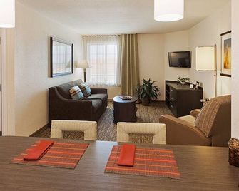 Candlewood Suites Pearl by IHG - Pearl - Sala de estar