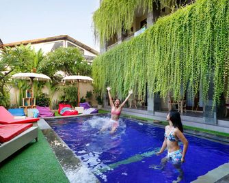 Vansari Hotel - Kuta