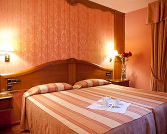 Hotel Torres I - Villanueva del Arzobispo - Habitación