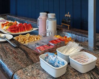 Carlton Plaza Americana - Americana - Buffet