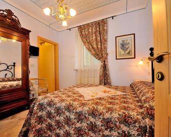 Agriturismo Casa Brunori - Foligno - Bedroom