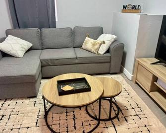 2-bedroom apartment in charming Sint Maarten with WiFi, AC - Simpson Bay - Living room