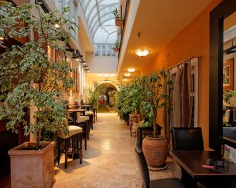Enjoy Inn - Plzeň - Lobby