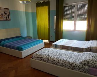 New Life - San Giuliano - Bedroom