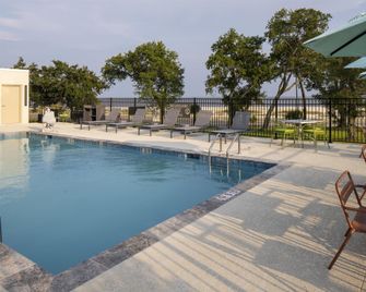 Hampton Inn By Hilton Gulfport Beach Boulevard - Gulfport - Bể bơi