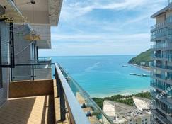 H Seaview Holiday Apartment - Sanya - Balkon