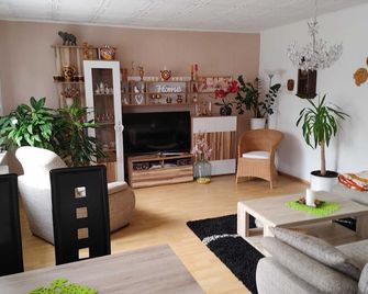 Ferienwohnung Lotti - Lutherstadt Wittenberg - Wohnzimmer