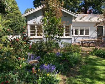 Craigend, Leura Mall - 3 Mins Walk to Shops - Leura - Innenhof