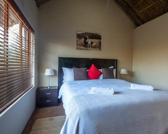 Iphofolo Lodge - Alldays - Bedroom