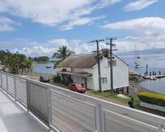 Bay View Barbers Lodge - Savusavu - Balcone