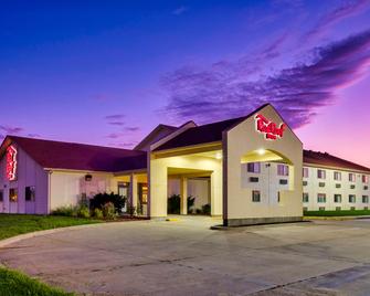 Red Roof Inn Holton - Holton - Edificio