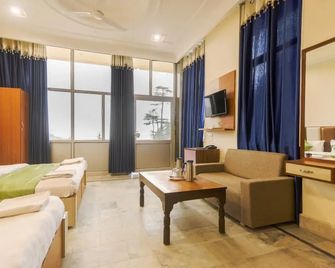 Hotel Varuni - Dharamshala