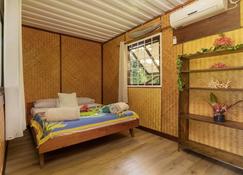 Idyllic 3br Paradise Retreat - Maharepa - Bedroom