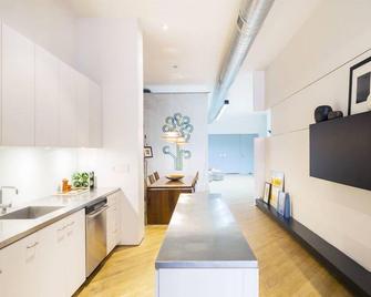 Soho New York Luxury Loft Mid-Century Modern - New York - Cucina