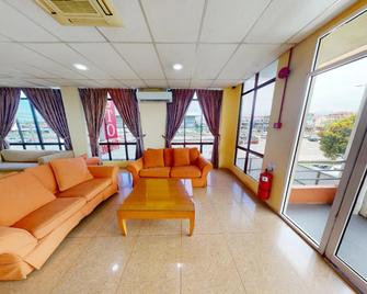 Aristo Hotel @ Putatan - Kota Kinabalu - Vardagsrum