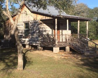 Secluded Log Cabin For Two In La Grange Tx - La Grange - Building